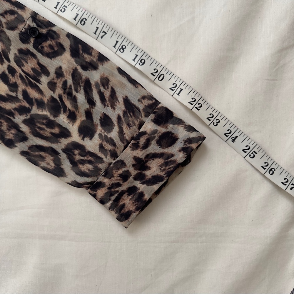 Alice + Olivia Leopard Print Button Down Shirt Size Large - Picture 4 of 7